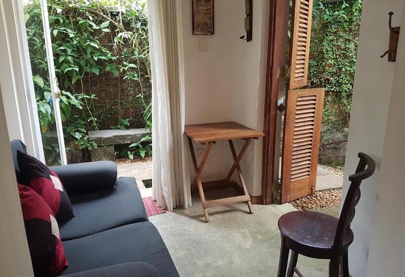 Camera Singola Vista Giardino, Highbury Colombo