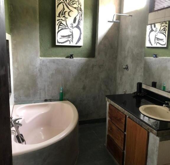 Monolocale Standard con Balcone, Highbury Colombo