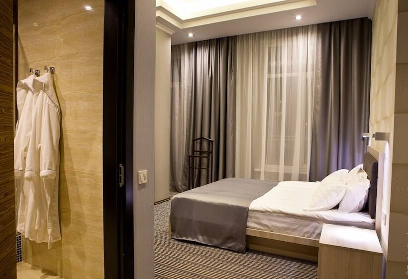 חדר סופריור, Kiroff