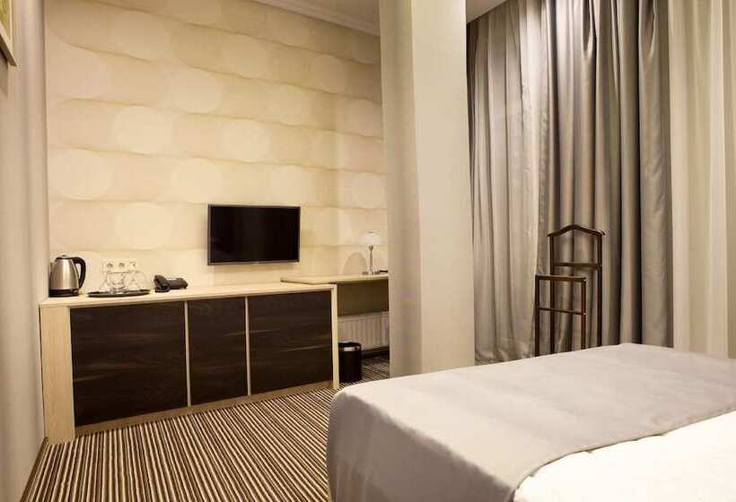 חדר סופריור, Kiroff