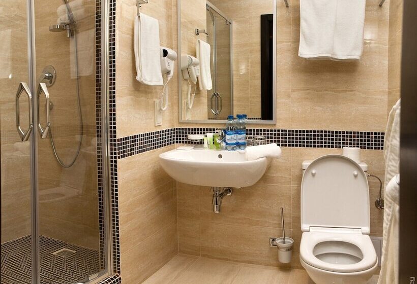 חדר סטנדרט, Kiroff