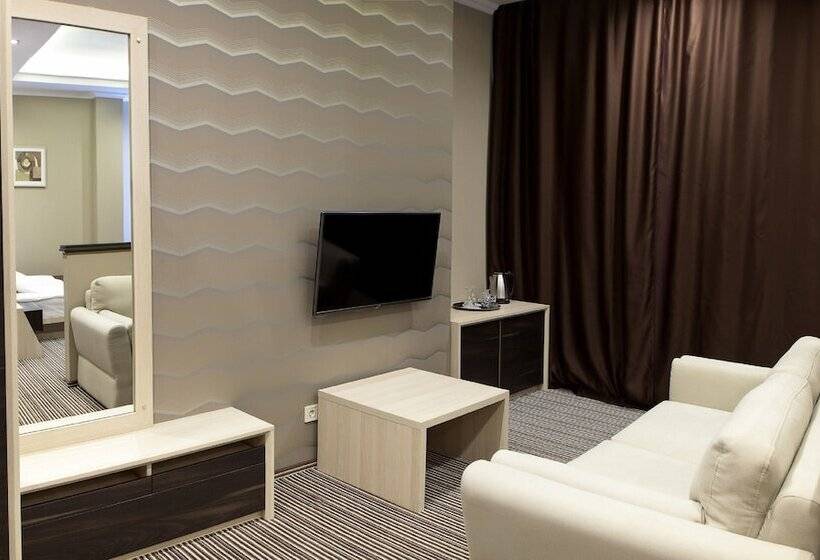 חדר ביזנס, Kiroff