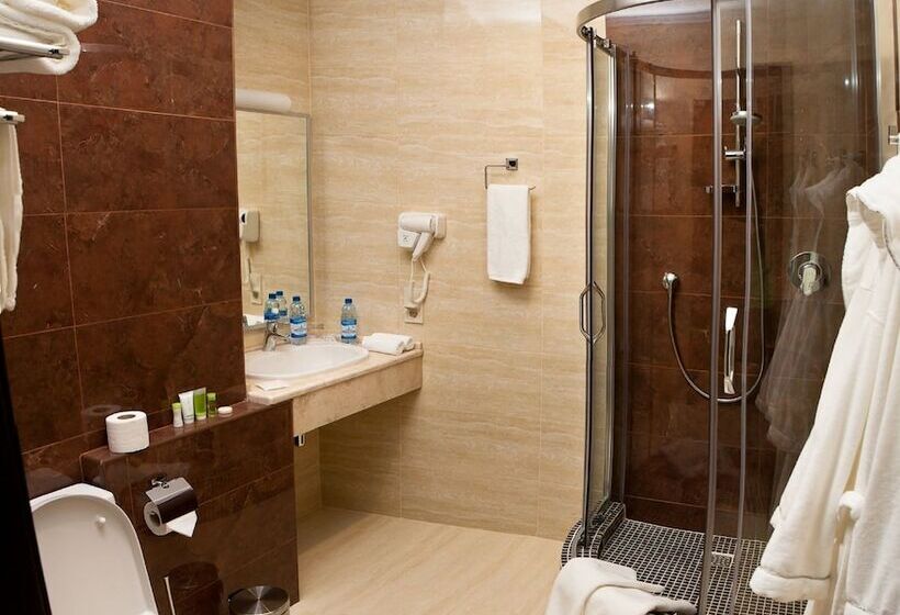 חדר סטנדרט, Kiroff