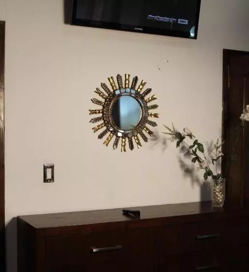 سوئیت با تخت بزرگ, La Maison