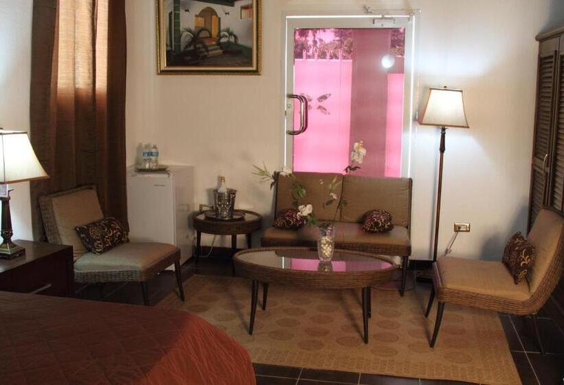 سوئیت با تخت بزرگ, La Maison