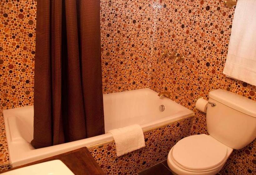 سوئیت با تخت بزرگ, La Maison