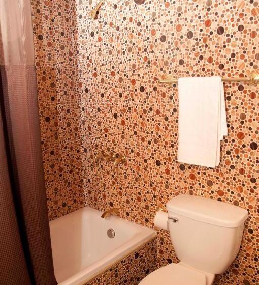 سوئیت با تخت بزرگ, La Maison