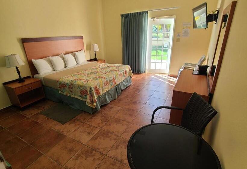 デラックスファミリールーム, Lucia Beach