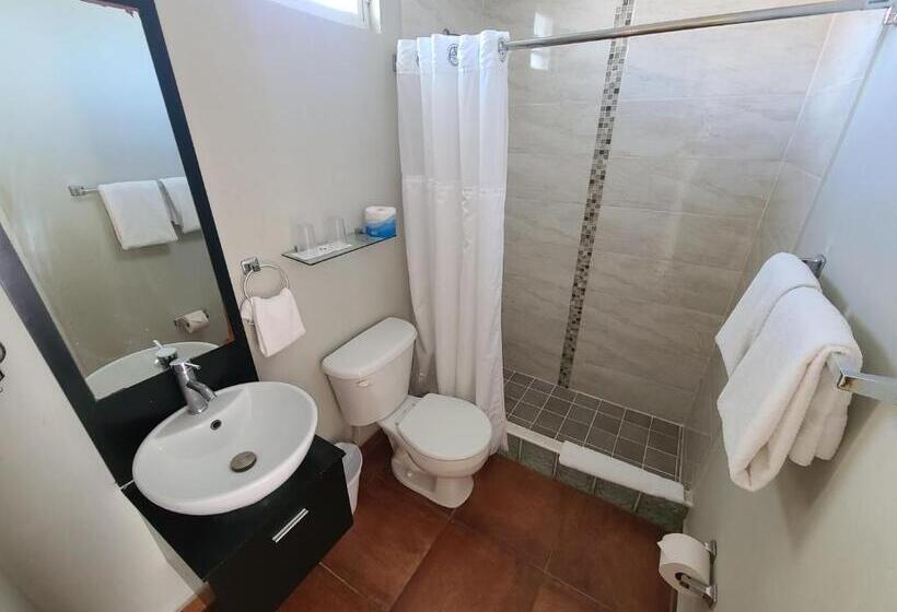 スタンダードルーム, Lucia Beach