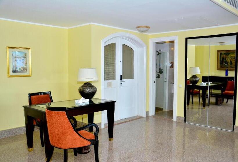 سوئیت رویال, Royal Montecarlo Sharm Resort & Spa