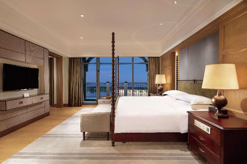 Quarto Superior, Sama Sama Express Klia Terminal 1   Airside Transit