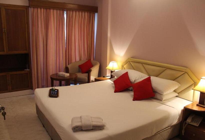 اتاق سوپریور با تخت بزرگ, Sea Crown