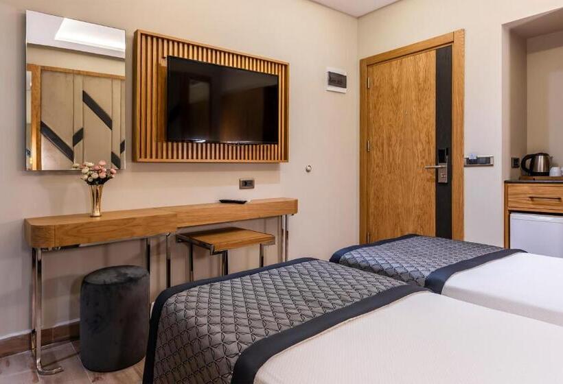 غرفة قياسية ثلاثية, Endican Sultanahmet