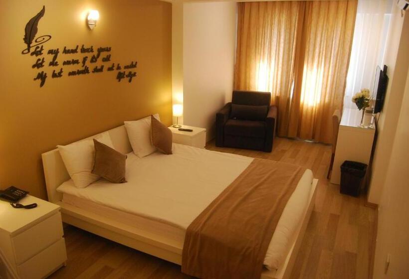 اتاق استاندارد سه نفره, The Print House