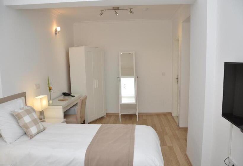 اتاق اکونومی, The Print House