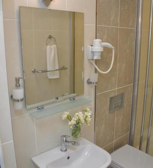 اتاق اکونومی, The Print House