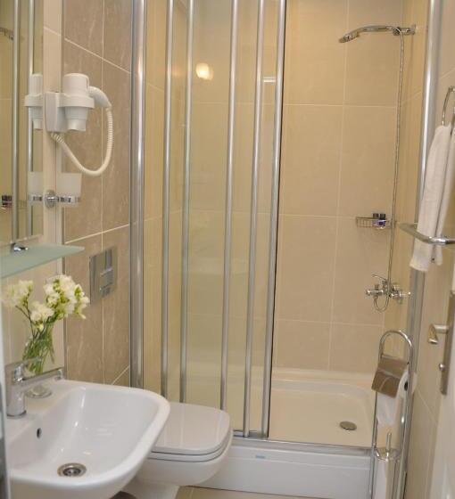 اتاق اکونومی, The Print House