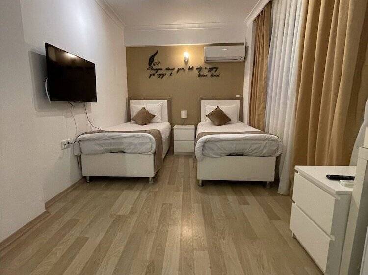 اتاق لوکس, The Print House