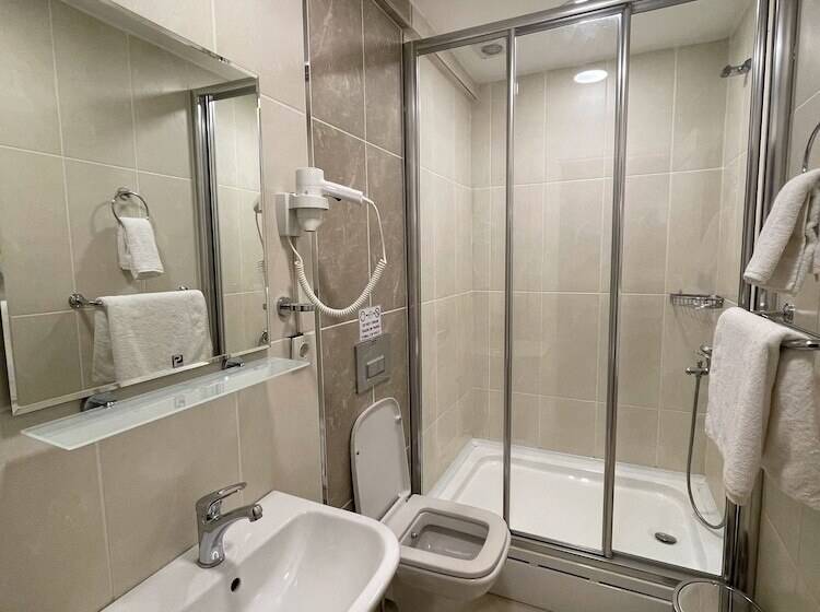 اتاق اکونومی, The Print House