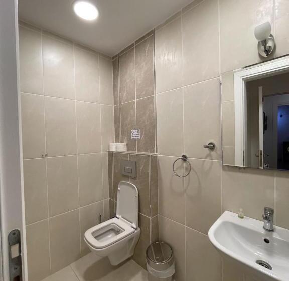 اتاق استاندارد سه نفره, The Print House