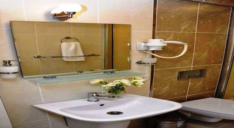 اتاق لوکس, The Print House