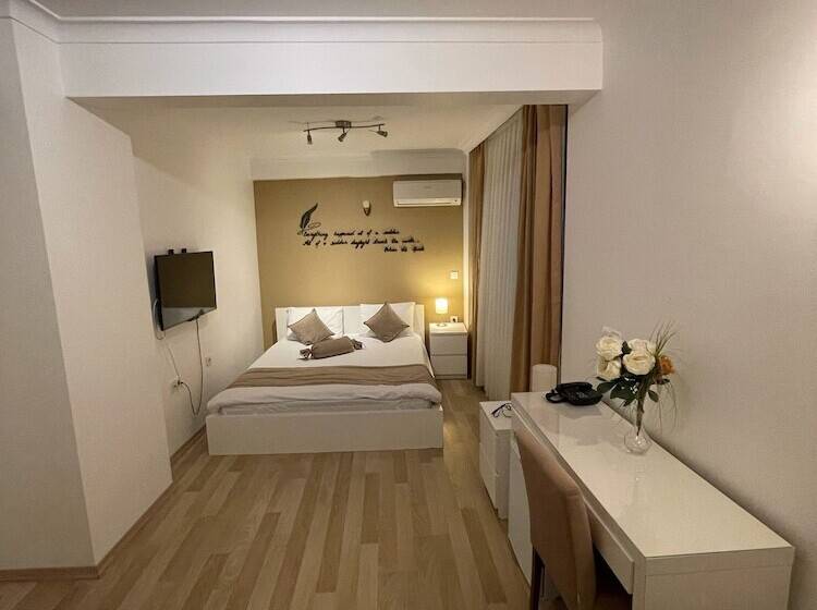 اتاق لوکس, The Print House