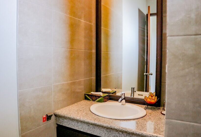 Cameră Deluxe, U Tube