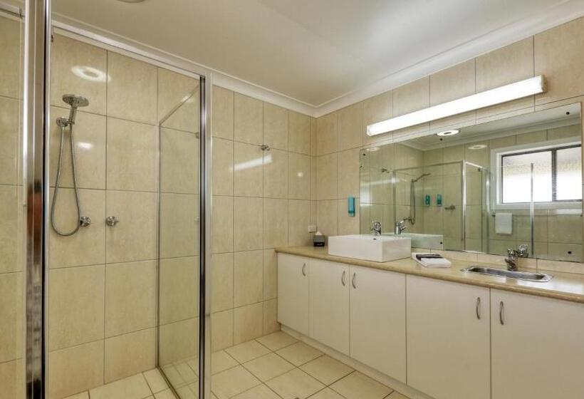 סוויטה, Motel Meneres