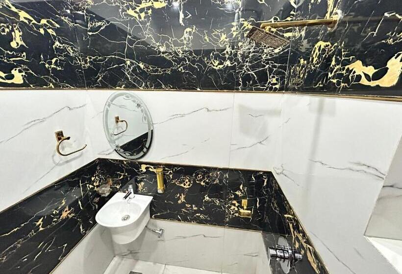 Deluxe Zimmer, Amritsar Paradise