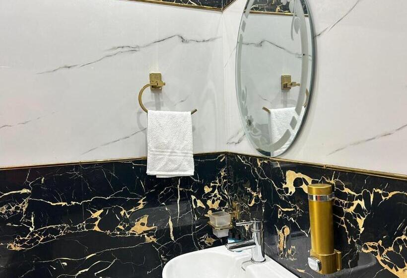 Deluxe Zimmer, Amritsar Paradise