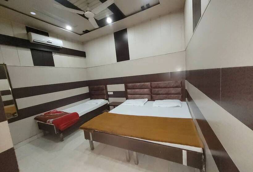Deluxe Zimmer, Amritsar Paradise