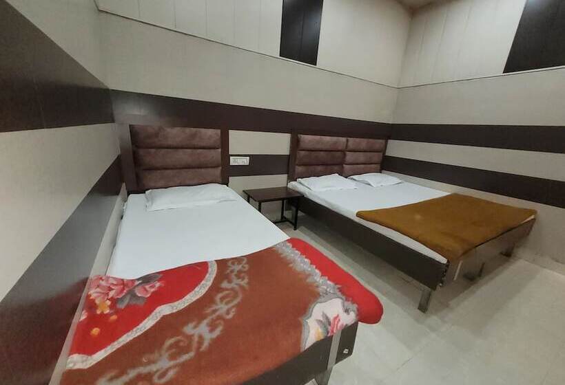 Deluxe Zimmer, Amritsar Paradise