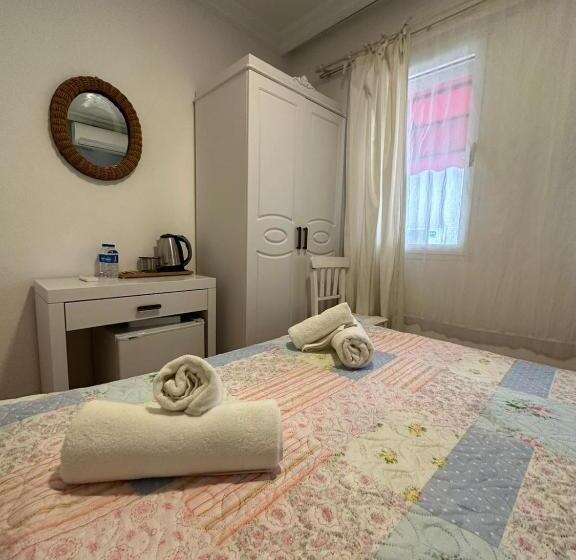 Camera Standard, Monat Otel Hacimemis