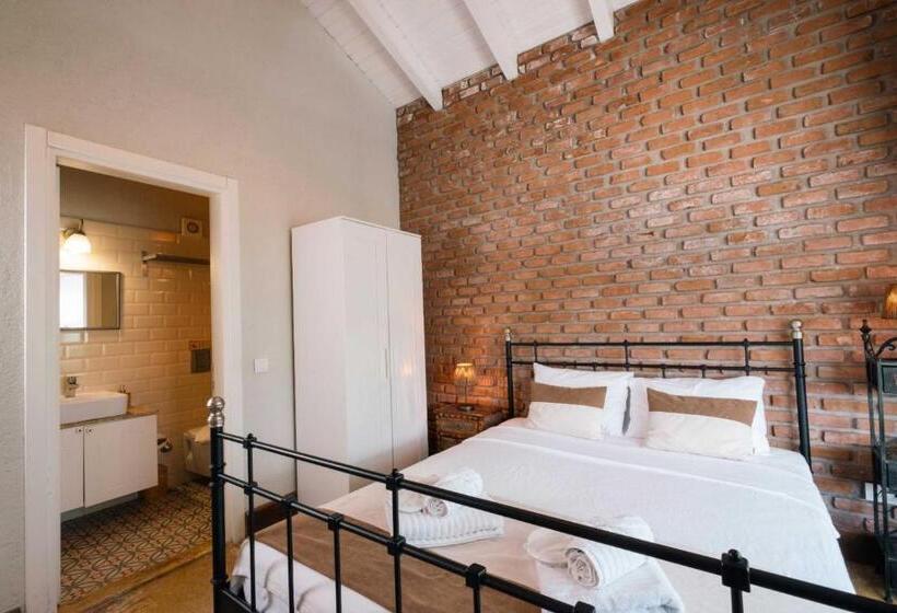 Camera Deluxe, Dbd Alaçatı