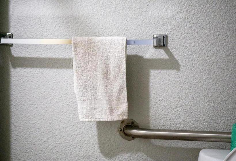 غرفة قياسية سرير كينج لذوى الإحتياجات الخاصة, Comfort Stay By Oyo Texarkana East, Ar I30