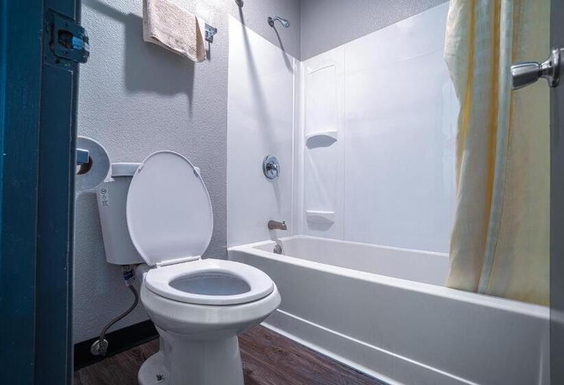 غرفة قياسية سرير ملكى, Comfort Stay By Oyo Texarkana East, Ar I30