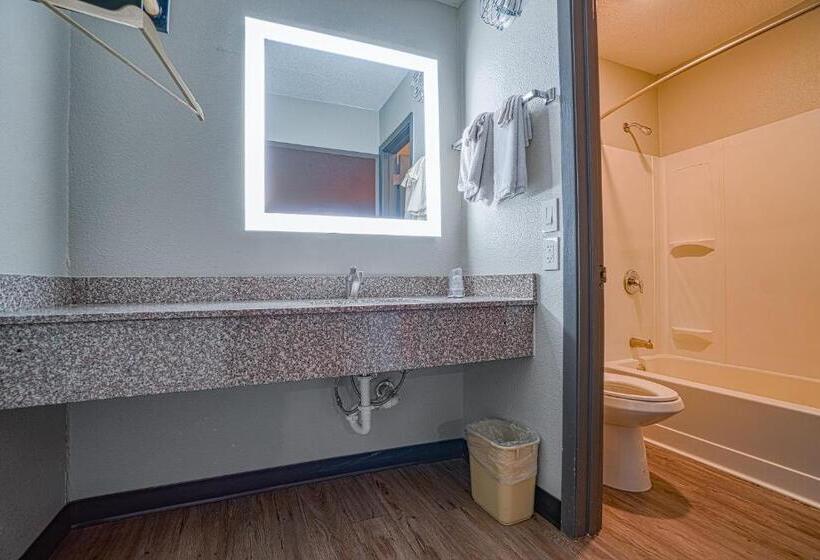 غرفة قياسية سرير ملكى, Comfort Stay By Oyo Texarkana East, Ar I30