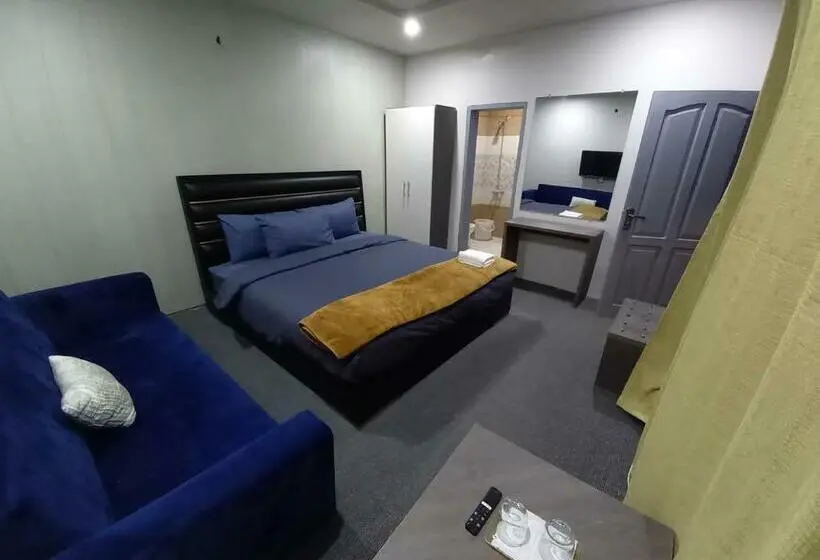 اتاق لوکس, Grapes Garden Resort Hunza