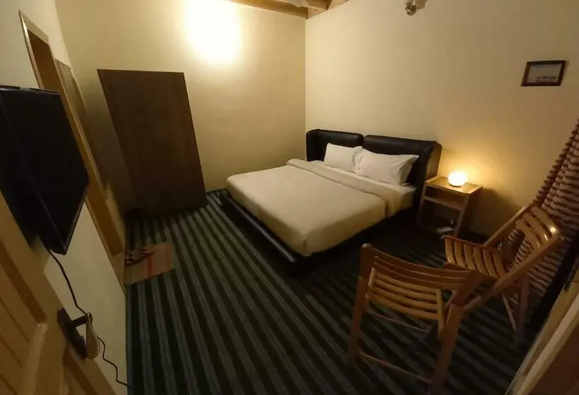 کلبه ییلاقی, Grapes Garden Resort Hunza