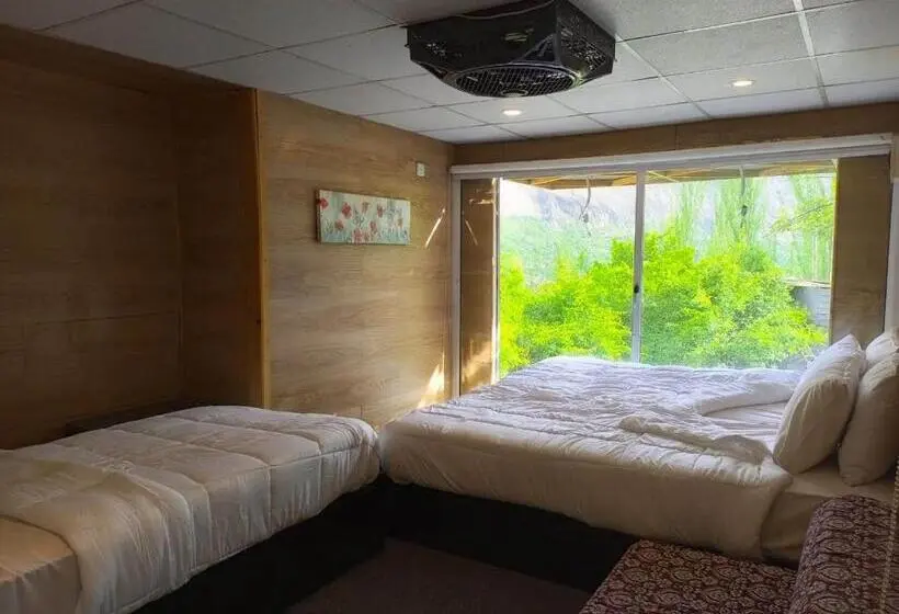 اتاق کلاسیک سه تخته, Grapes Garden Resort Hunza