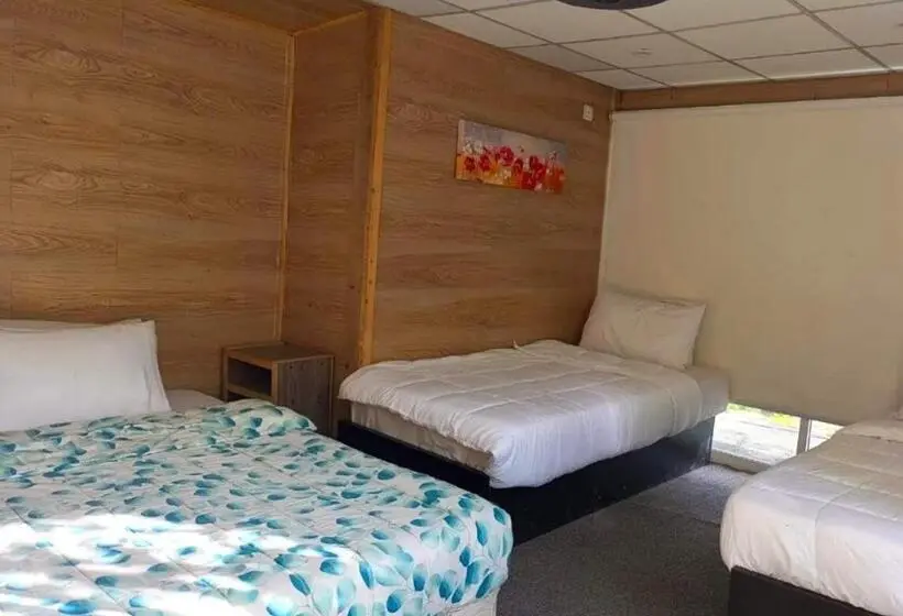 اتاق کلاسیک سه تخته, Grapes Garden Resort Hunza