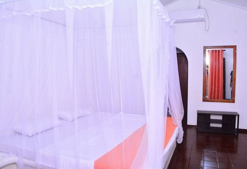 デラックスバンガロー, Helios Beach Resort