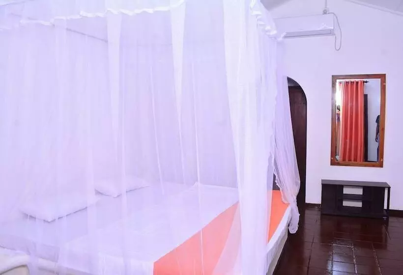 デラックスバンガロー, Helios Beach Resort