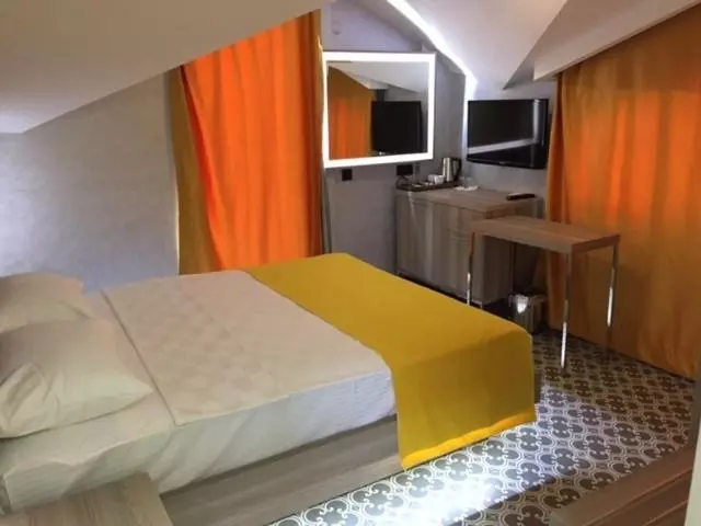 اتاق پنت هاوس, Erdem City