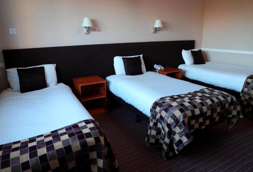 غرفة قياسية ثلاثية, Inn On The Lake