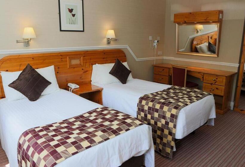 غرفة قياسية رباعية, Inn On The Lake