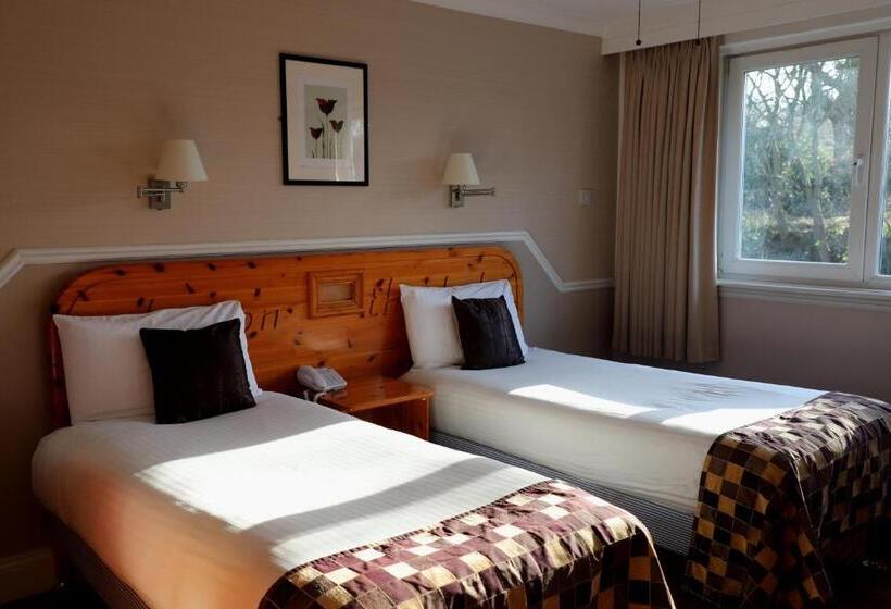 غرفة قياسية رباعية, Inn On The Lake