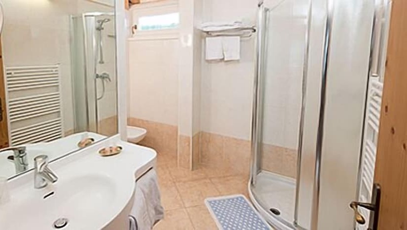 Индивидуальный Номер Классика, Lady Maria Hotel Wellness & Resort