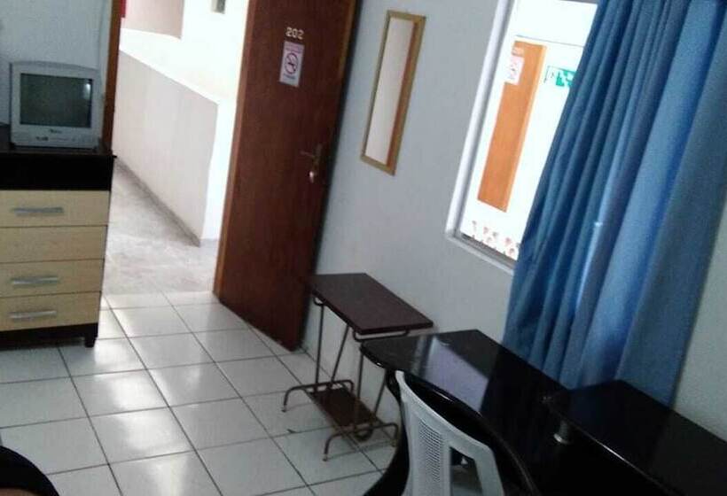 غرفة قياسية, Piazza Batel