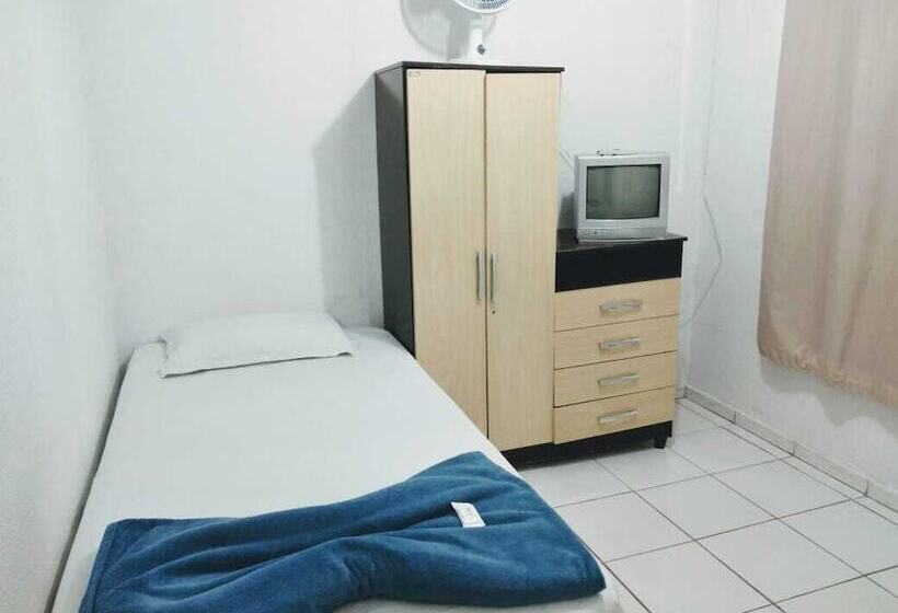 غرفة قياسية فردية, Piazza Batel